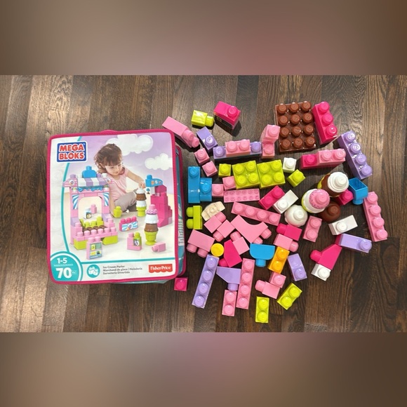 Fisher Price Mega Bloks Ice Cream Parlor Building Set. - Picture 2 of 2